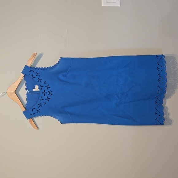 J.Crew Women  Scallop laser cut floral sheath Sleeveless Dress sz 6 Petite - Picture 2 of 7